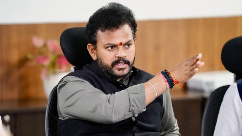 अहमदाबाद प्लेन क्रैश: उड्डयन मंत्री ने US मीडिया रिपोर्ट्स को किया खारिज, बोले- AAIB जांच पर रखें भरोसा