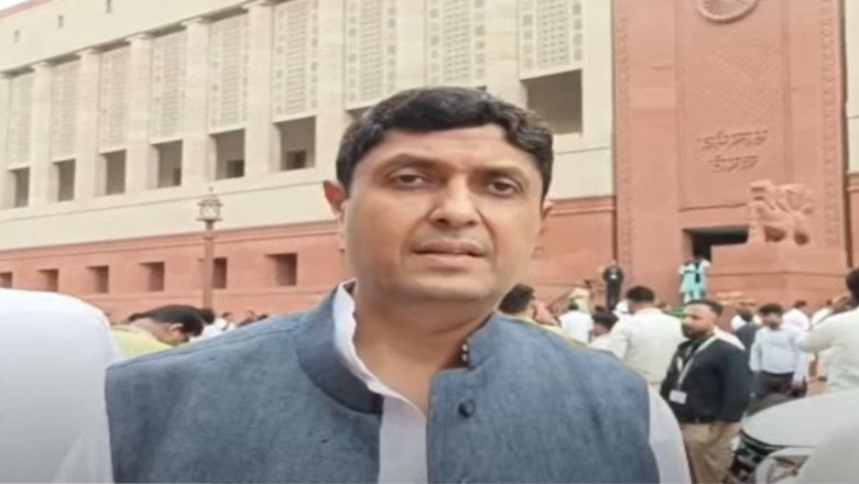 'अमेरिकी राष्ट्रपति ने नहीं पीएम मोदी से जवाब चाहिए', सदन के बाहर क्या बोले सपा सांसद?
